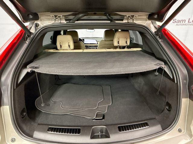Used 2024 Cadillac XT4 Premium Luxury w/ Technology Package image 28