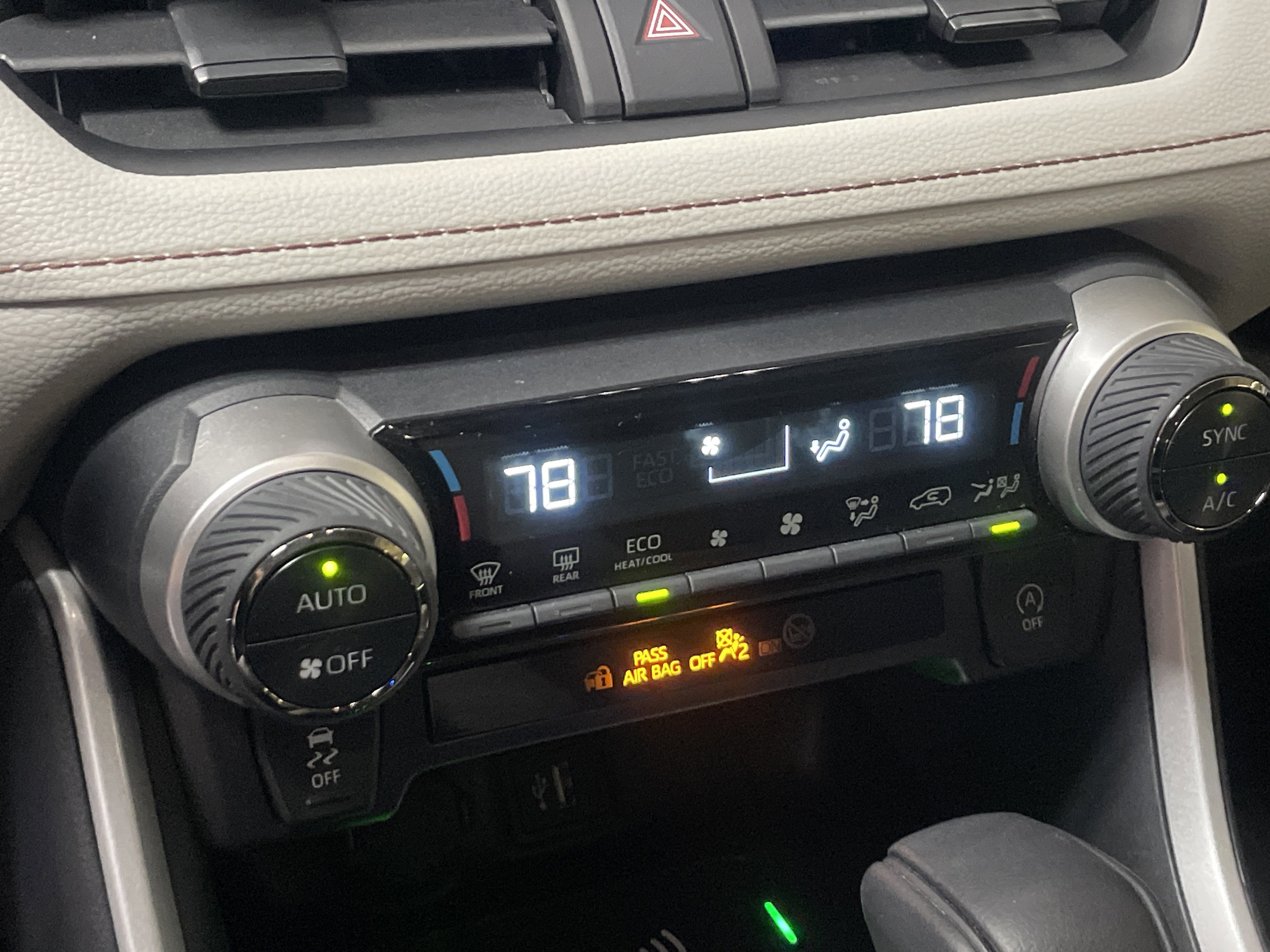 Used 2025 Toyota RAV4 XLE image 24