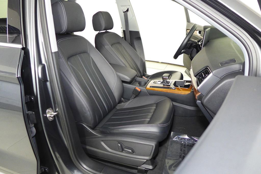 Used 2023 Audi Q5 2.0T Premium w/ Convenience Package AWD/4WD image 19