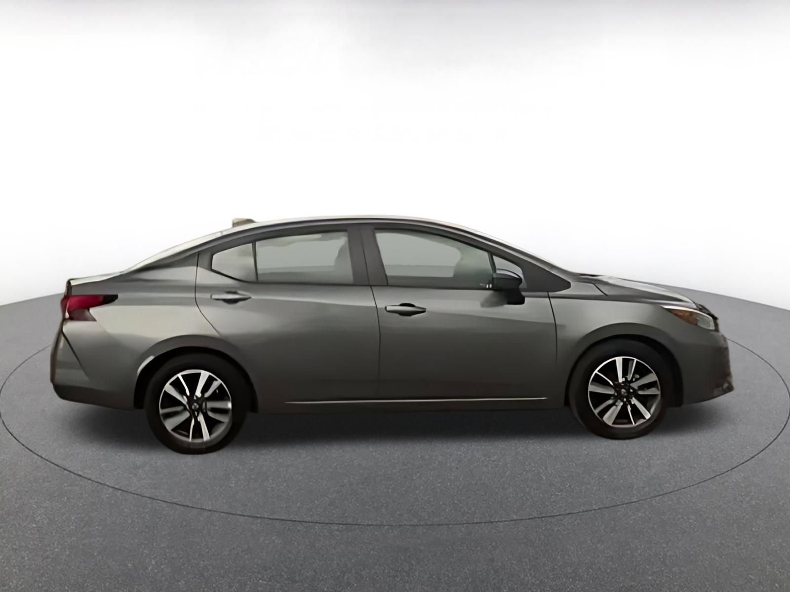 Used 2025 Nissan Versa SV image 10