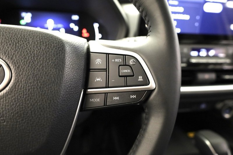 Certified 2024 Toyota Grand Highlander XLE image 26