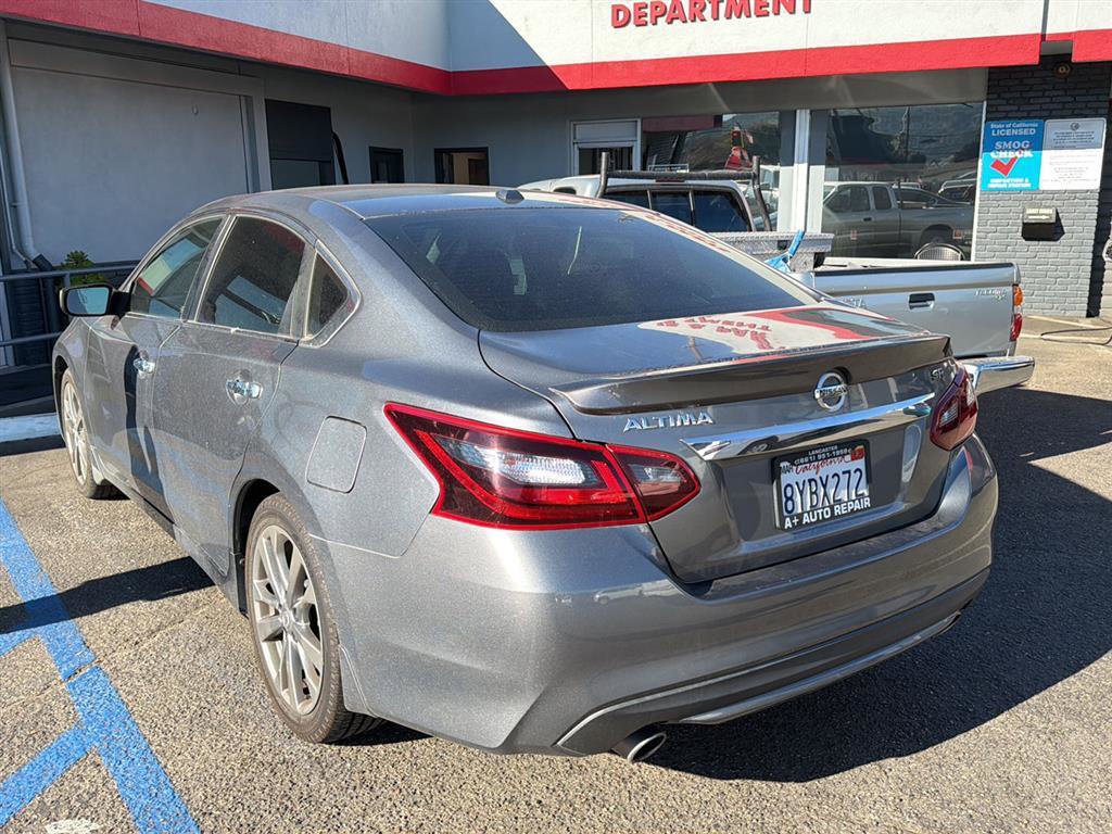 Used 2018 Nissan Altima 2.5 SR w/ SR Special Edition image 1