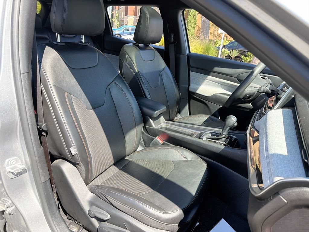Certified 2023 Jeep Compass Latitude w/ Sun and Sound Group AWD/4WD image 24