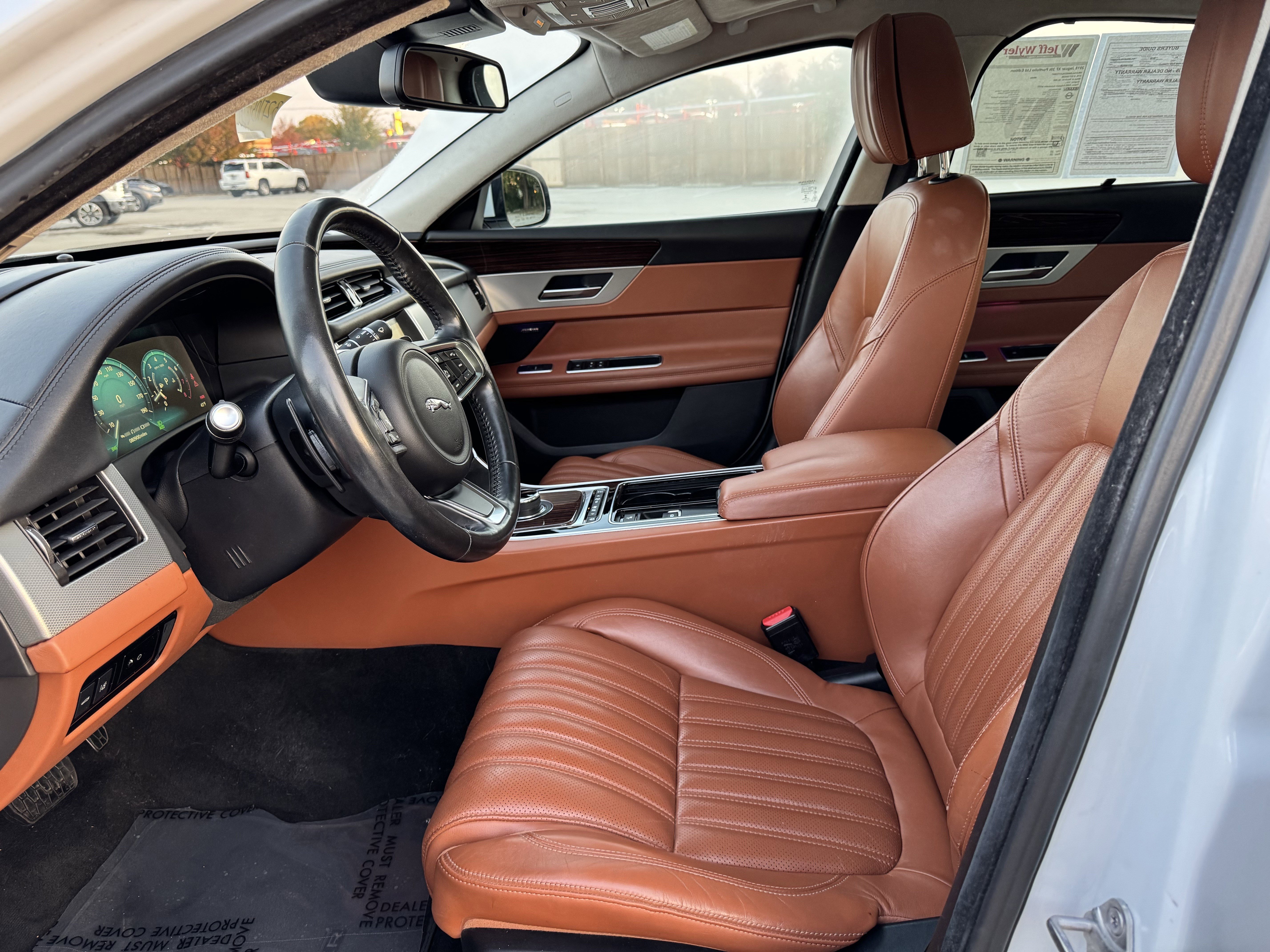 Used 2018 Jaguar XF Portfolio image 26