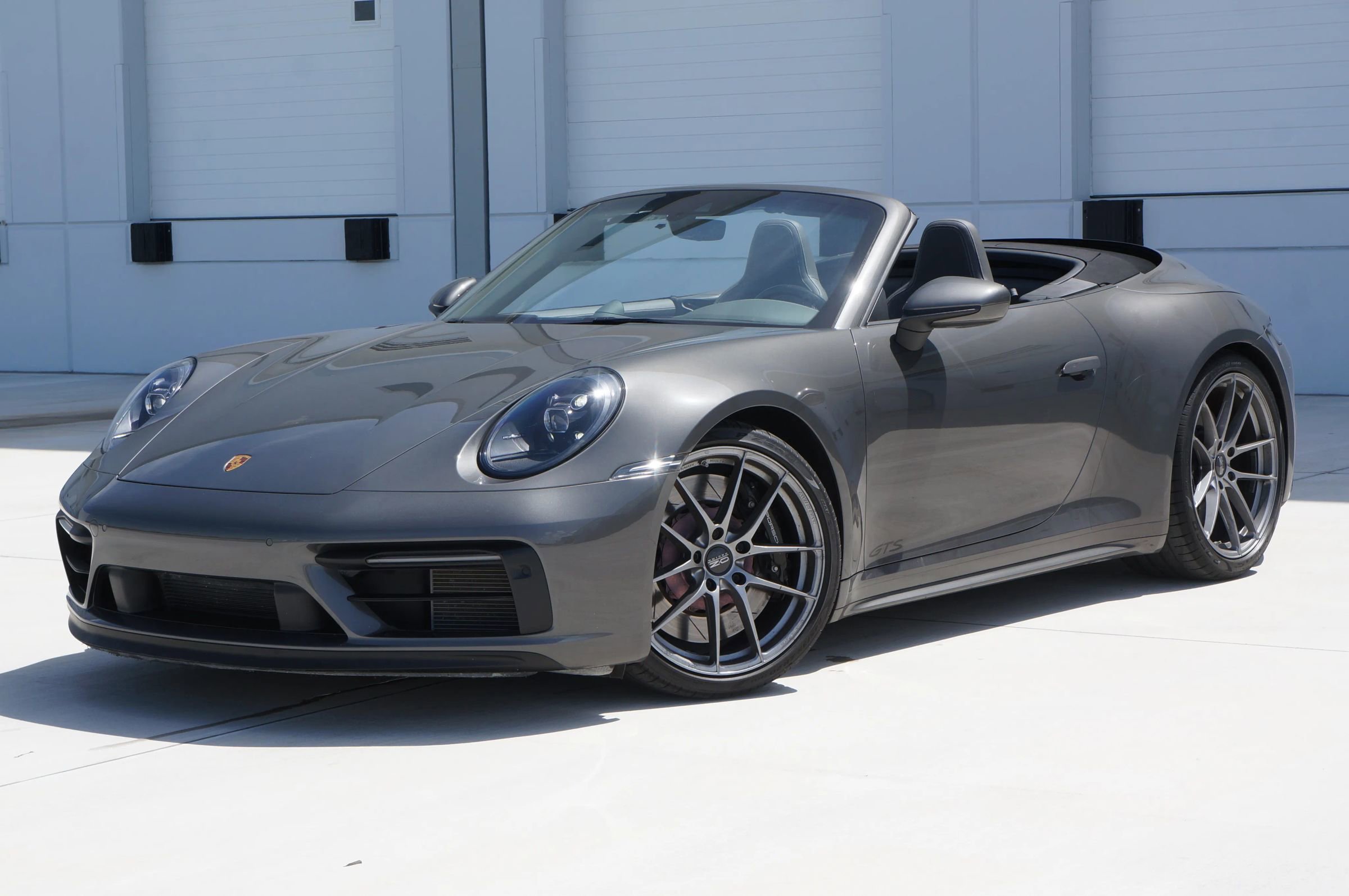 Used 2023 Porsche 911 Cabriolet image 6