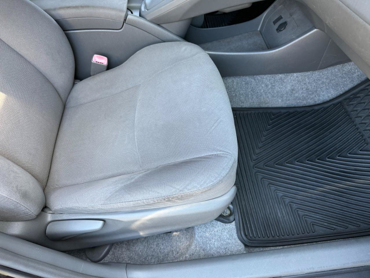 Used 2010 Toyota Prius III Hatchback 4D FWD image 15