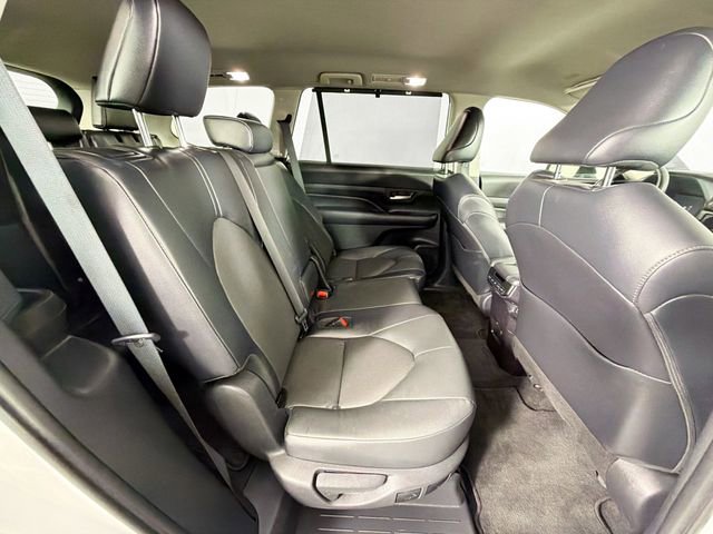 Used 2024 Toyota Grand Highlander XLE image 28