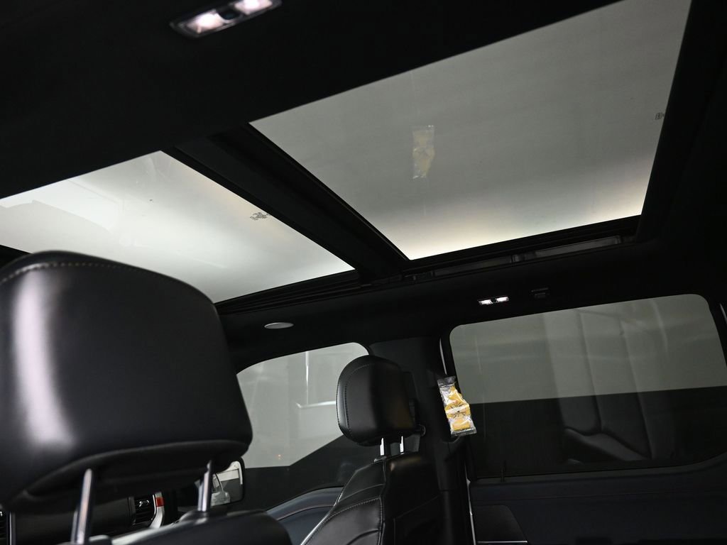 Used 2022 Ford F150 Raptor w/ Equipment Group 801A High AWD/4WD image 2