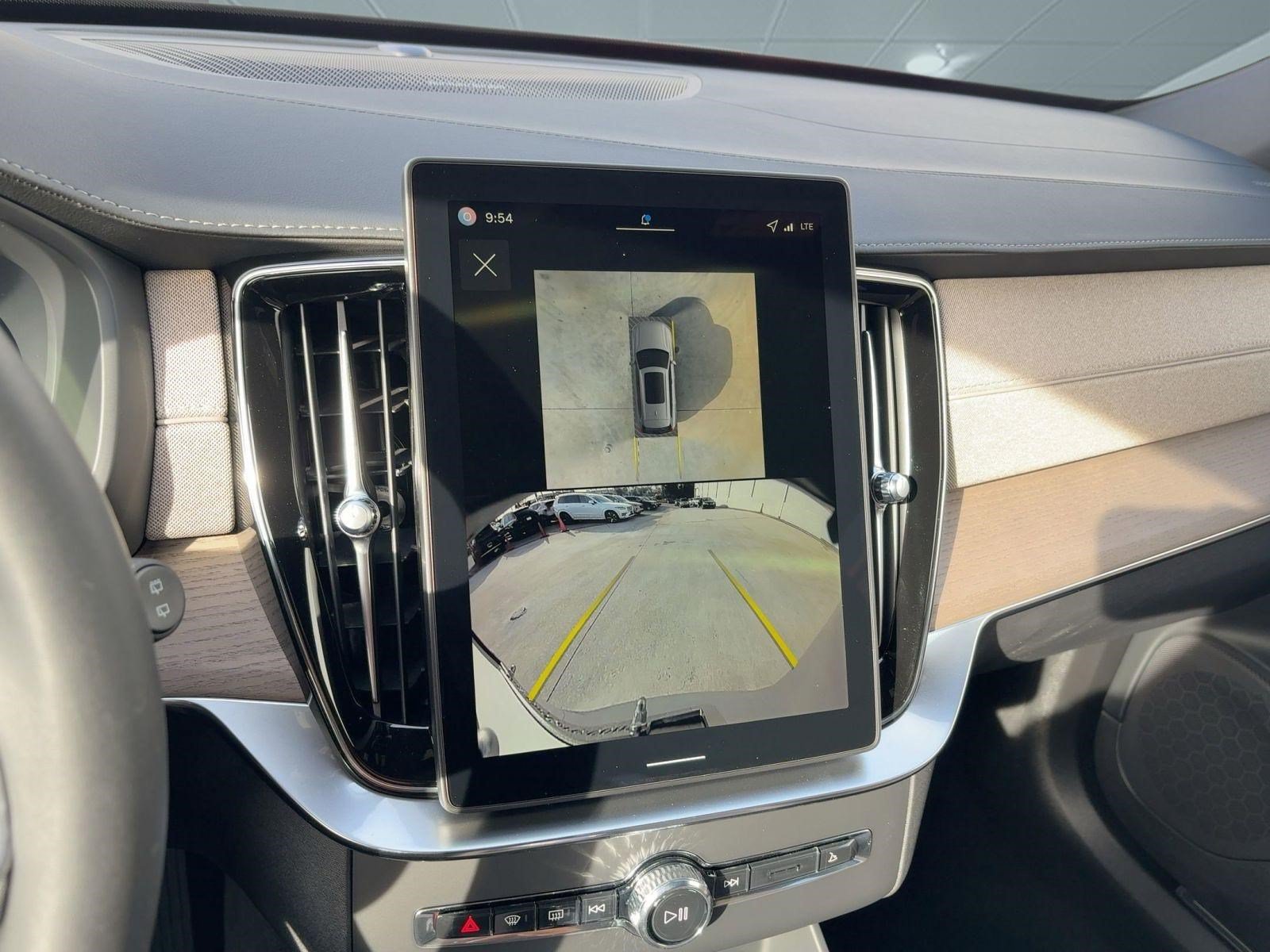 New 2026 Volvo XC90 B6 Plus w/ Protection Package Premier AWD/4WD image 24