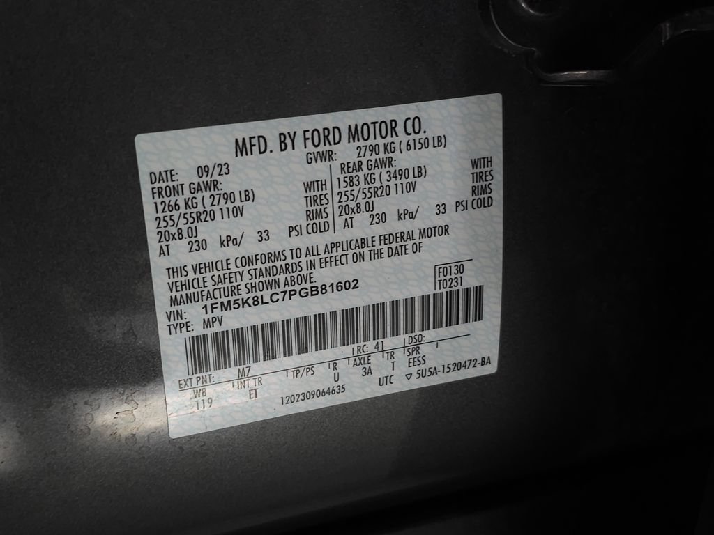 Used 2023 Ford Explorer King Ranch w/ Technology Package AWD/4WD image 38