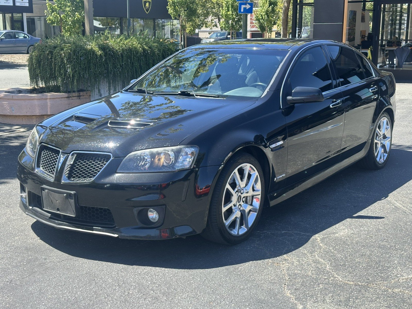 Used 2009 Pontiac G8 GXP RWD image 3
