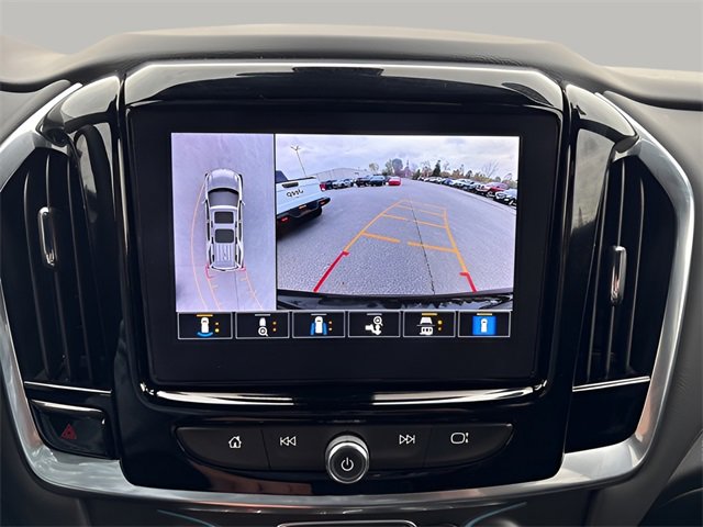 Used 2024 Chevrolet Traverse RS image 16
