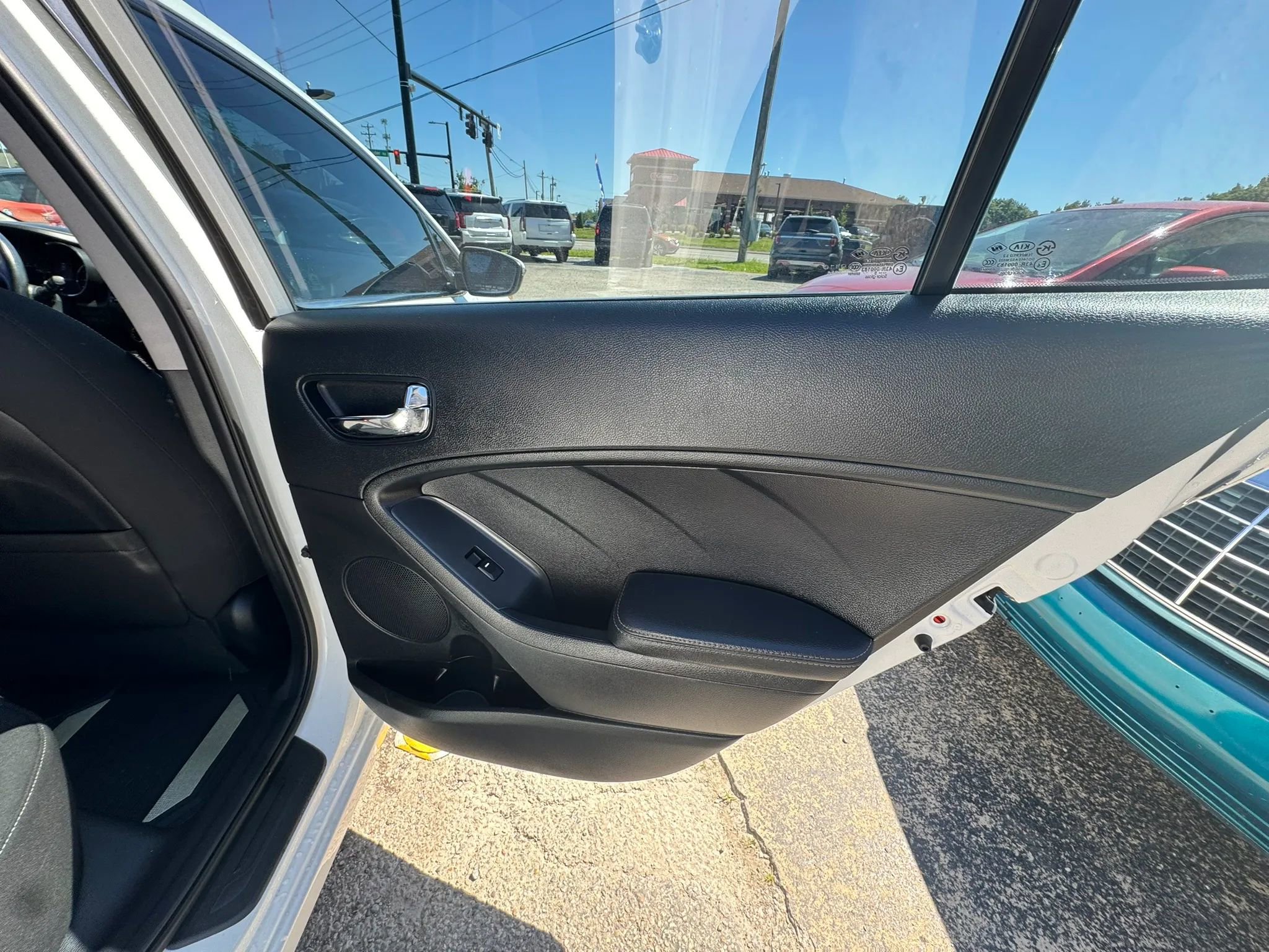 Used 2016 Kia Forte EX FWD image 23