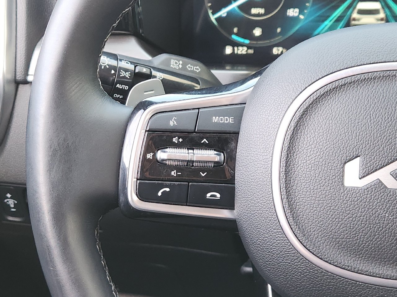 Used 2023 Kia Sorento SX AWD/4WD image 28