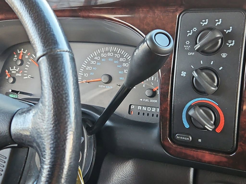 Used 2000 Dodge Ram 2500 Truck SLT image 25