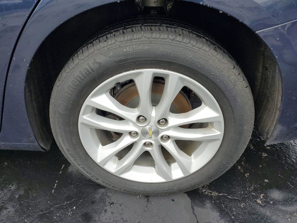 Used 2018 Chevrolet Malibu LT image 33