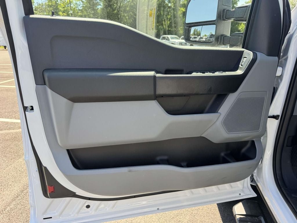 New 2026 Ford F350 XL w/ FX4 Off-Road Package AWD/4WD image 9