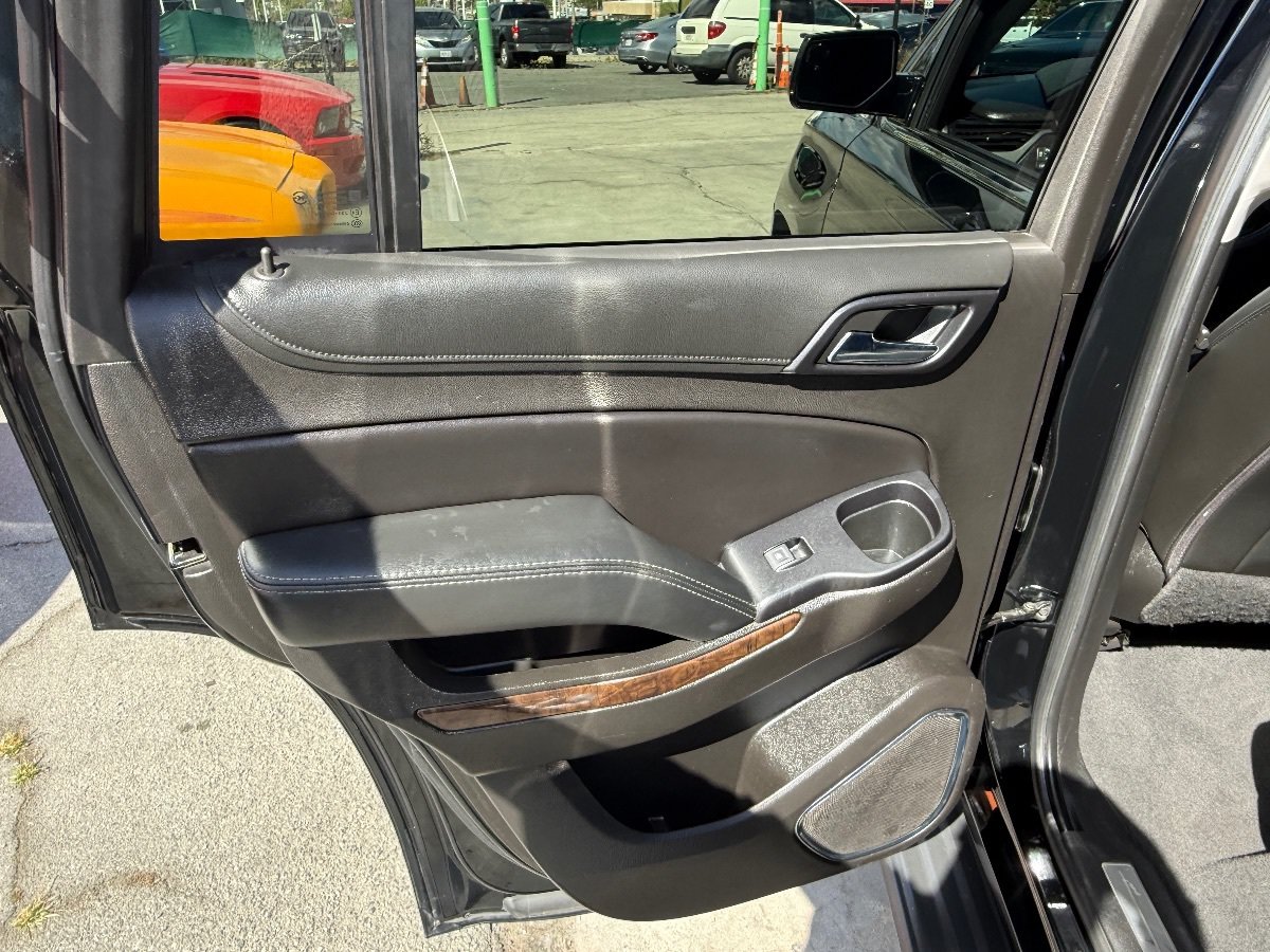Used 2019 Chevrolet Tahoe LT RWD image 16