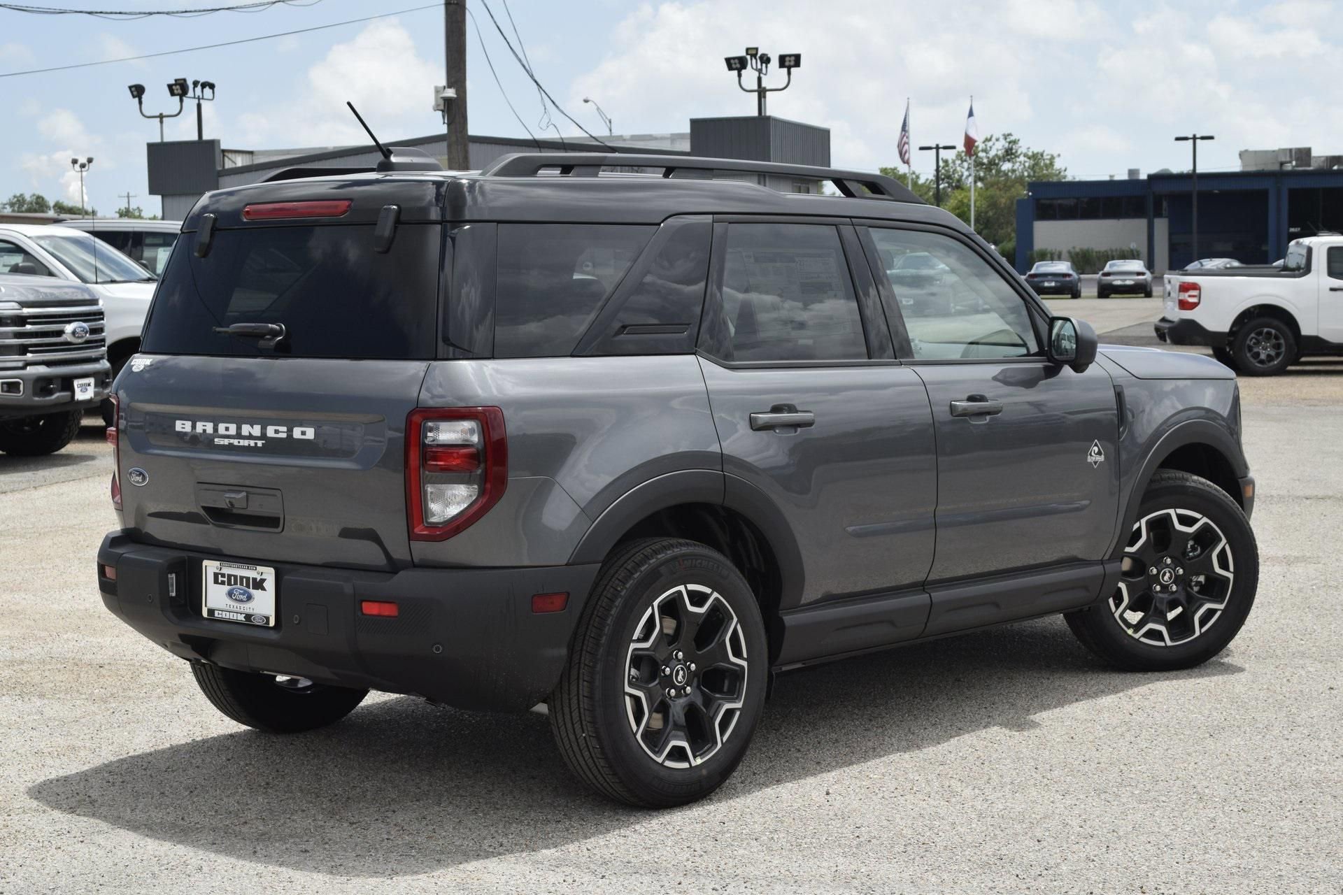 New 2025 Ford Bronco Sport Outer Banks w/ Outer Banks Tech Package+ image 6
