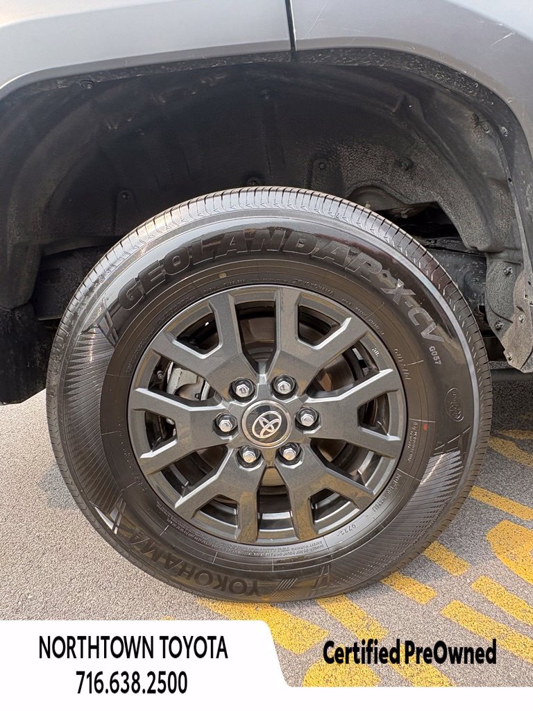 Used 2025 Toyota 4Runner SR5 AWD/4WD image 13