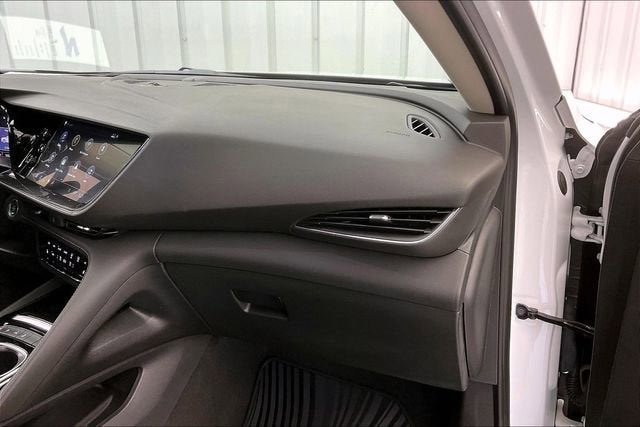 Used 2023 Buick Envision Essence image 17