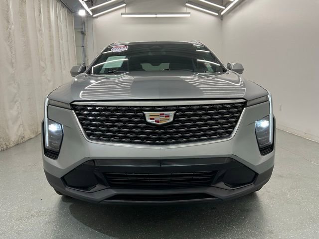 Used 2024 Cadillac XT4 Premium Luxury AWD/4WD image 3