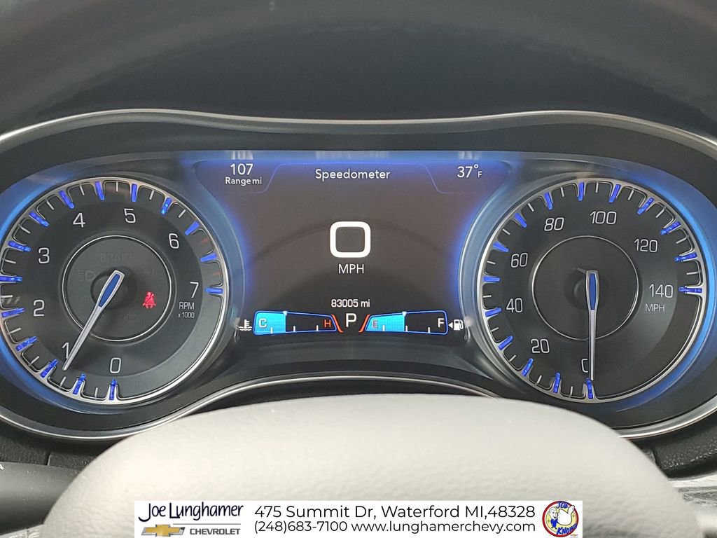 Used 2016 Chrysler 300 Limited image 12