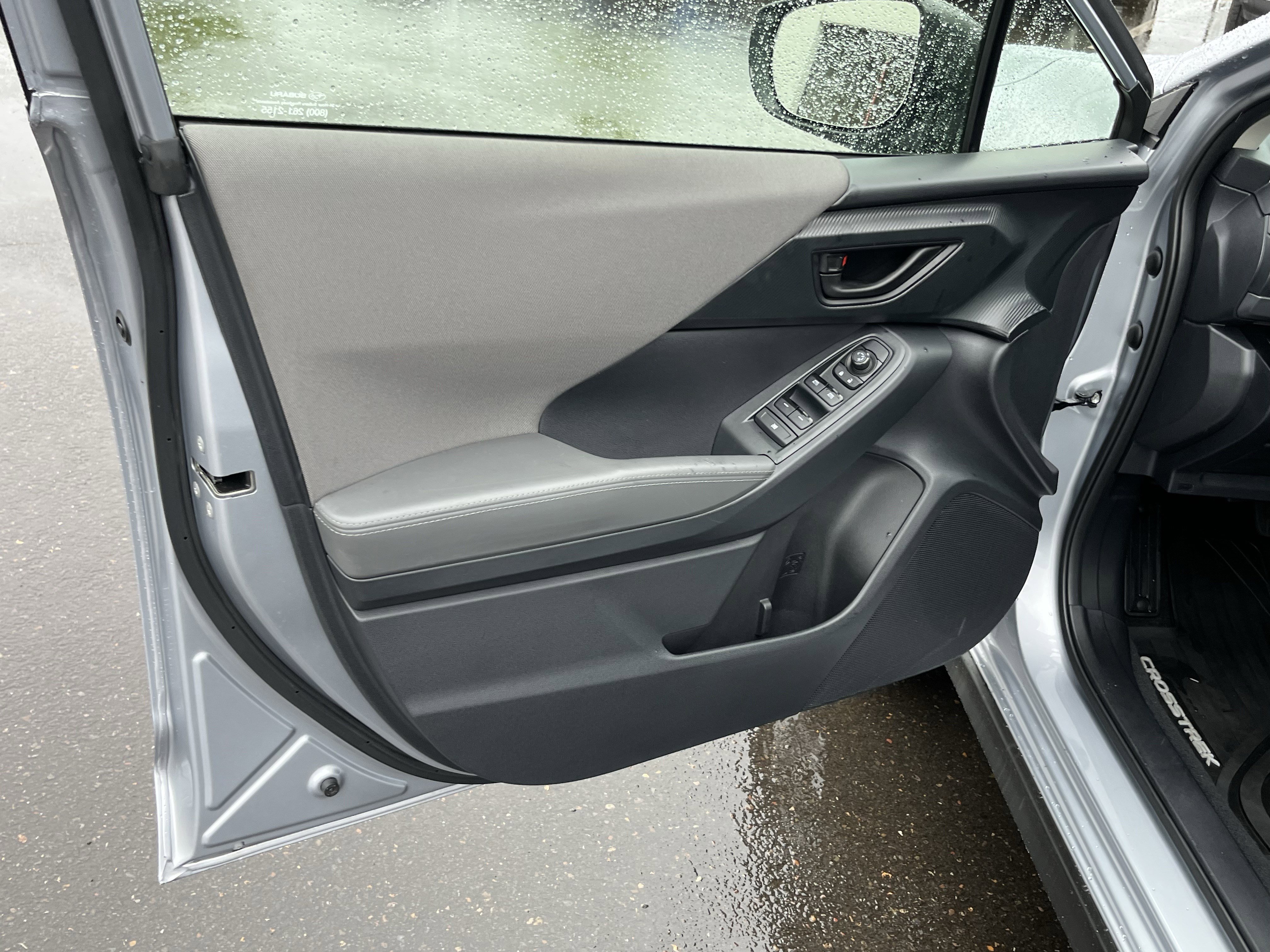 Used 2025 Subaru Crosstrek 2.0i Premium image 15