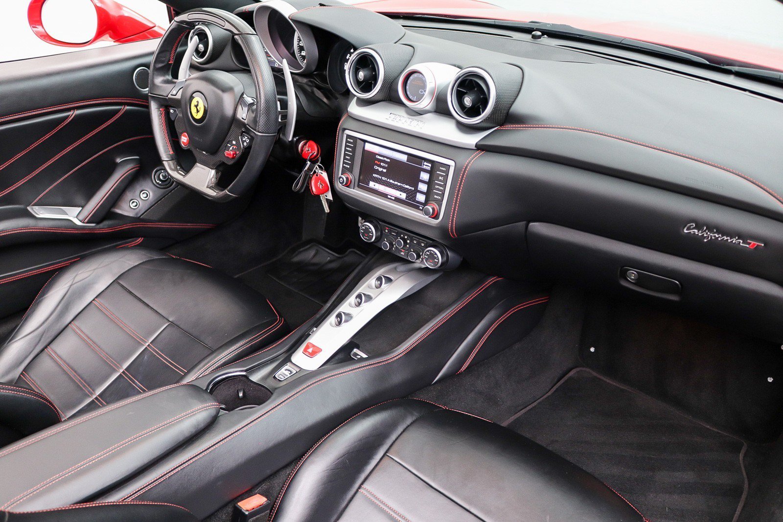 Used 2016 Ferrari California T RWD image 50