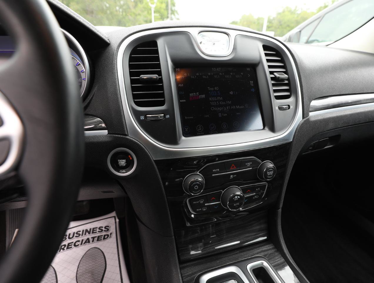 Used 2017 Chrysler 300 Limited AWD/4WD image 17