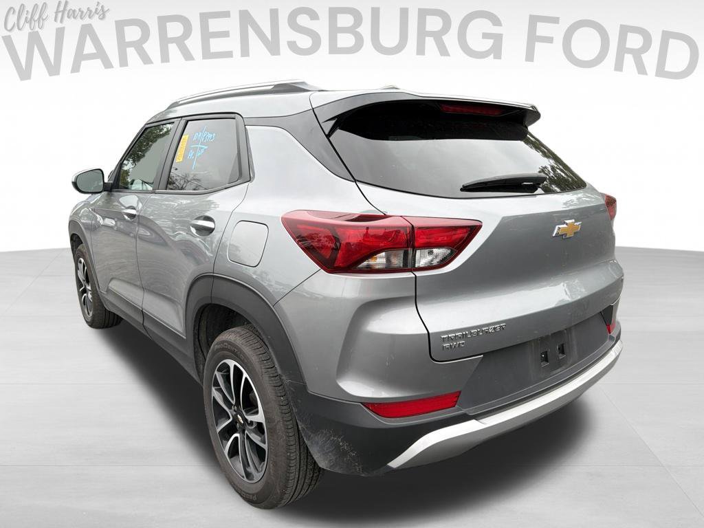 Used 2025 Chevrolet TrailBlazer LT AWD/4WD image 5