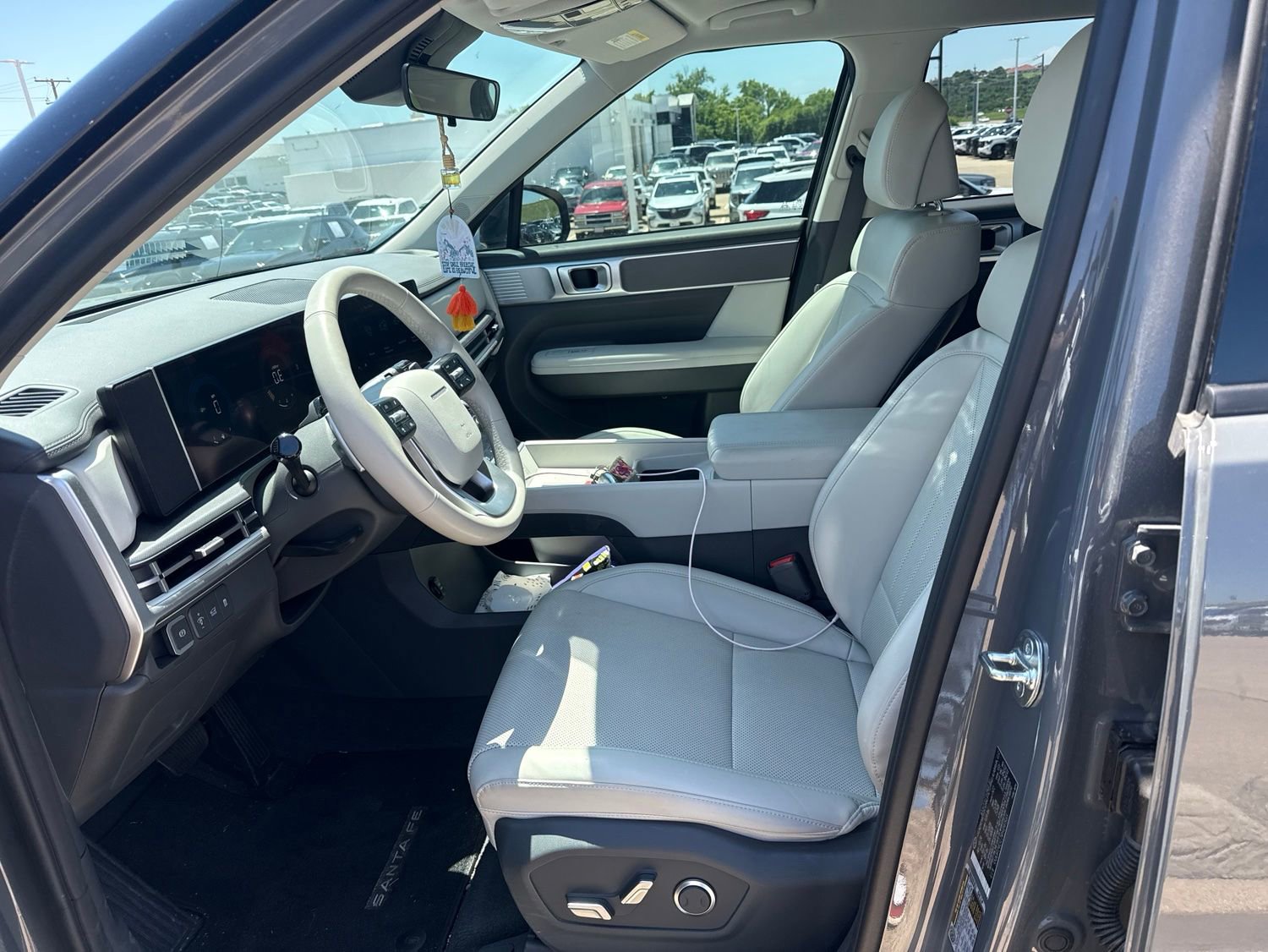 Used 2024 Hyundai Santa Fe SEL FWD image 10