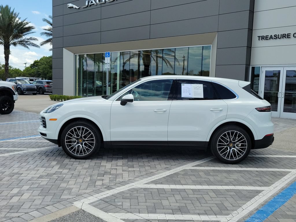 Used 2022 Porsche Cayenne AWD/4WD image 2