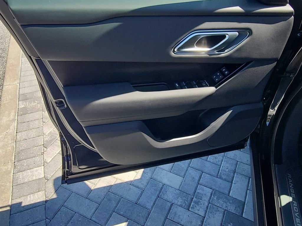 New 2026 Land Rover Range Rover Velar Dynamic SE AWD/4WD image 23