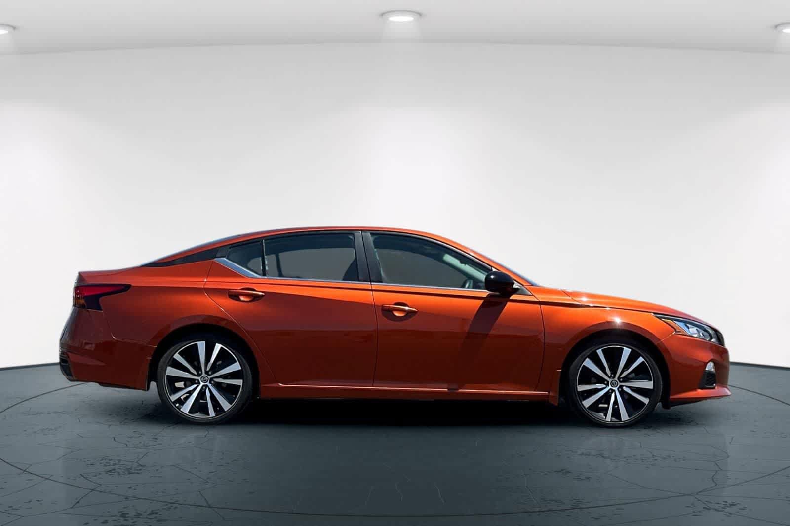 Used 2021 Nissan Altima 2.5 SR FWD image 6
