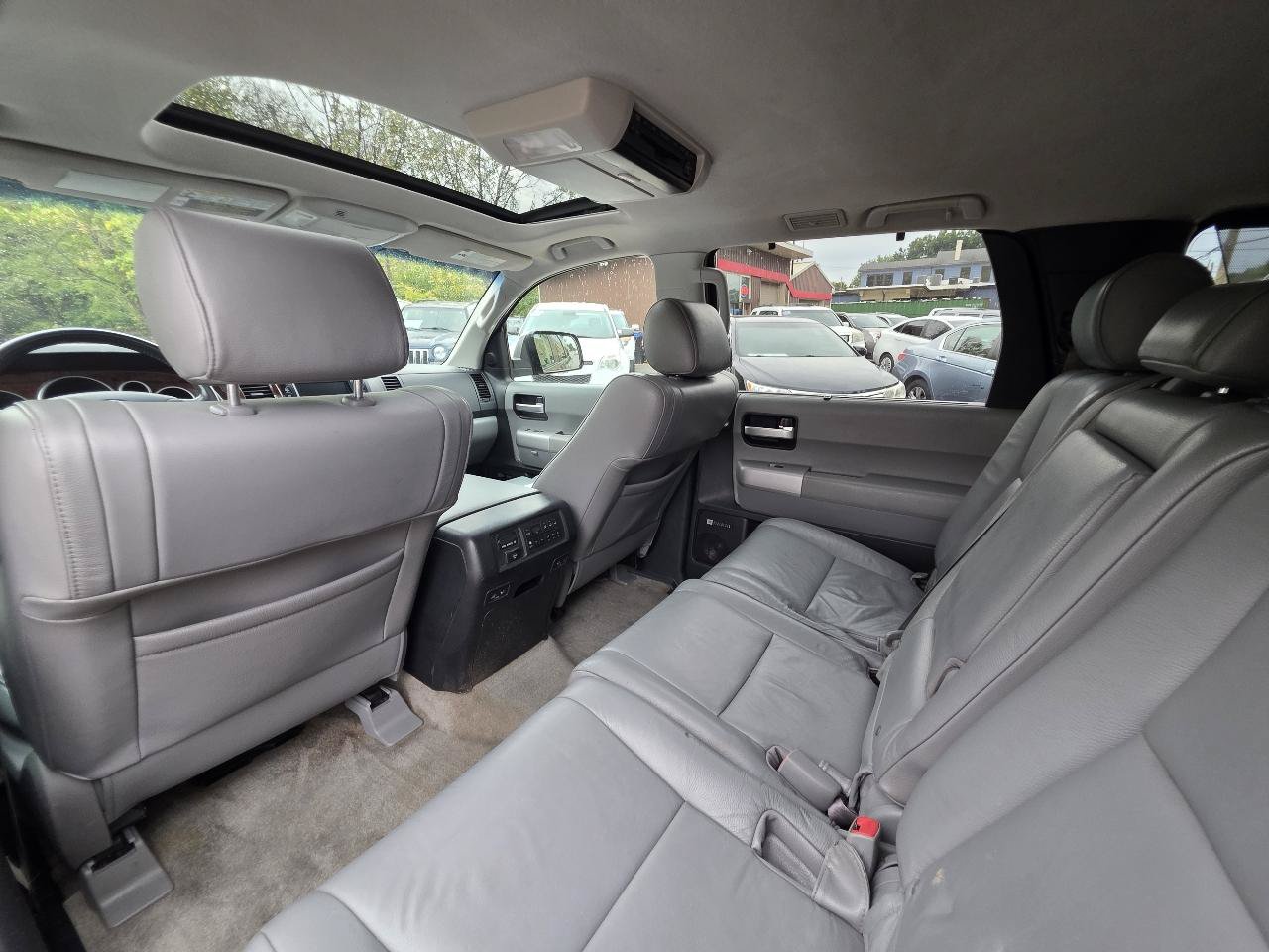 Used 2008 Toyota Sequoia Limited AWD/4WD image 35