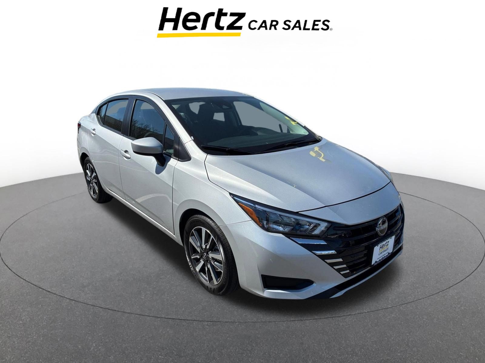 Used 2025 Nissan Versa SV image 1
