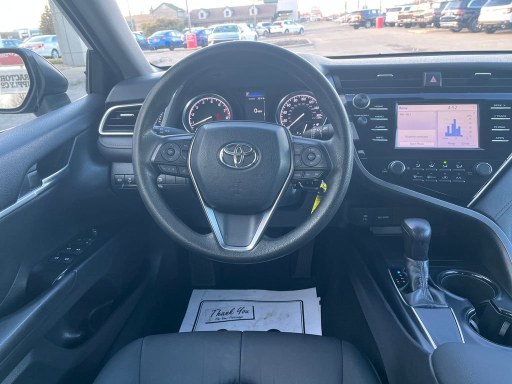 Used 2018 Toyota Camry LE image 14