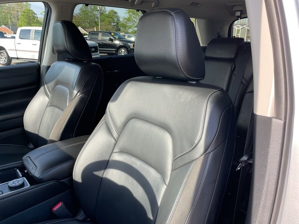 Used 2025 Nissan Pathfinder SL AWD/4WD image 7