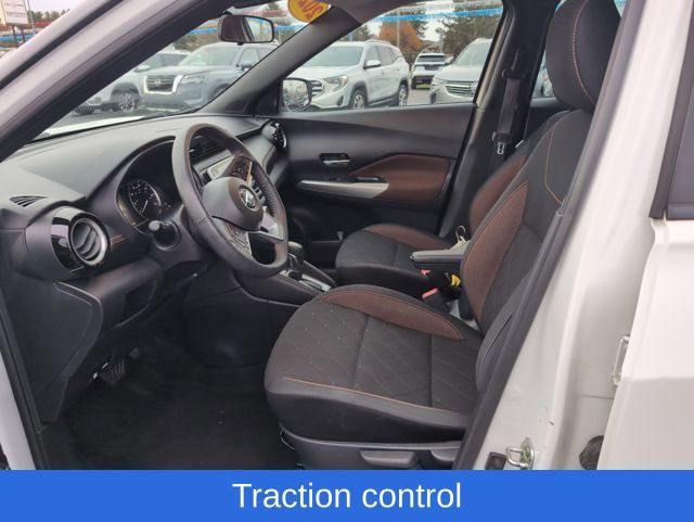 Used 2020 Nissan Kicks SR image 14