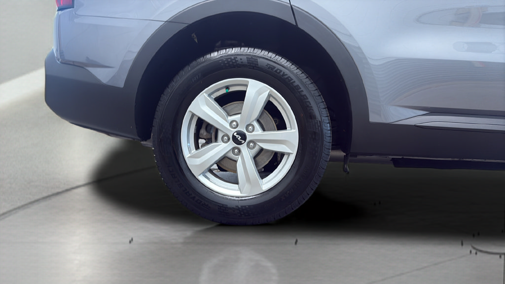 Certified 2023 Kia Sorento LX AWD/4WD image 26