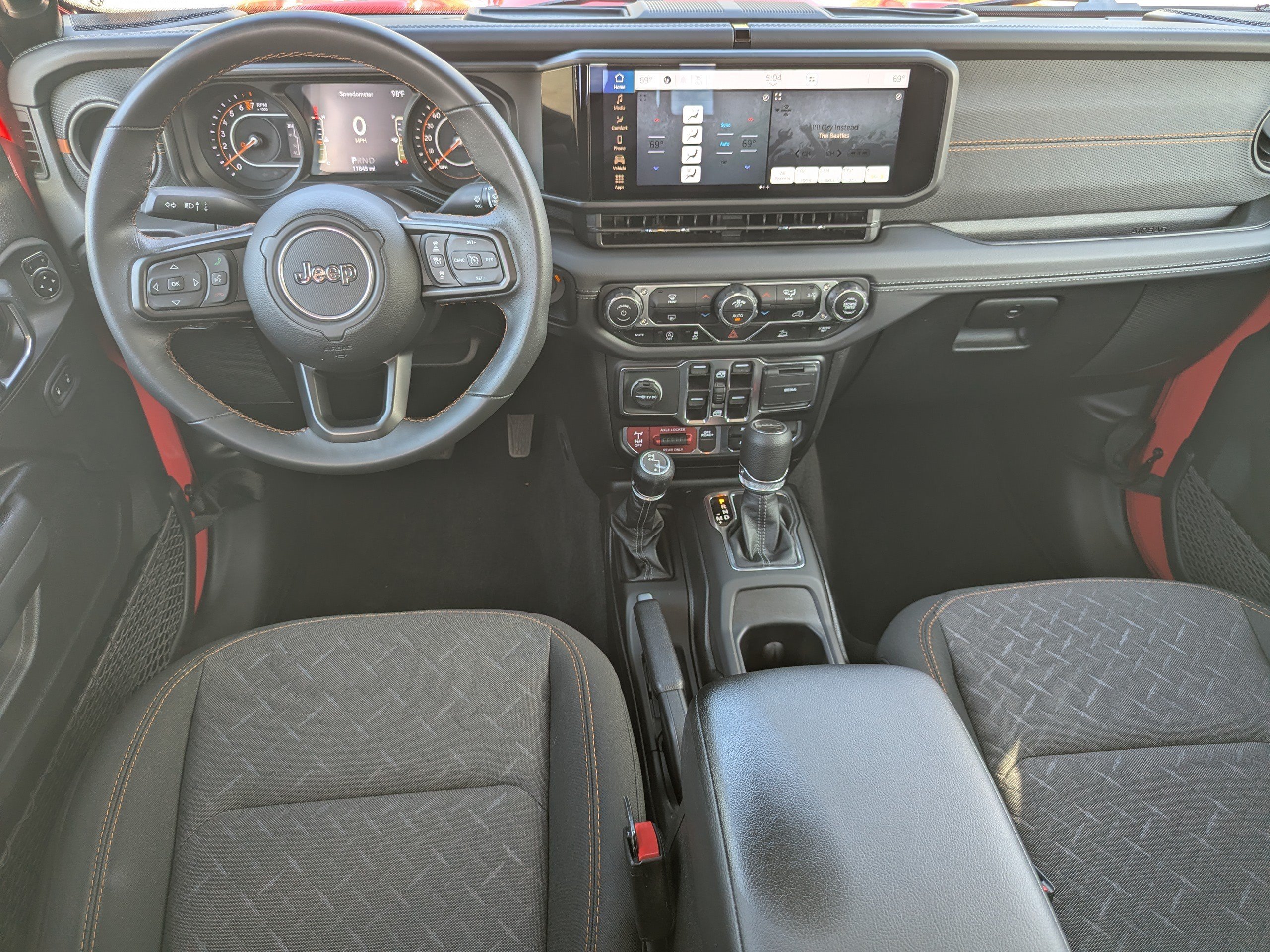 Used 2025 Jeep Gladiator Mojave AWD/4WD image 23