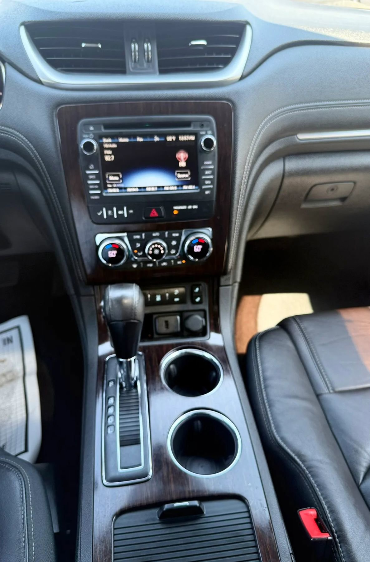 Used 2017 Chevrolet Traverse LT image 21