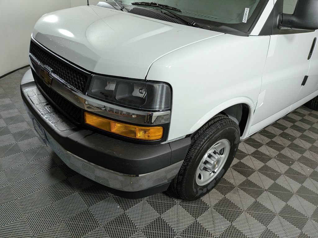 New 2026 Chevrolet Express 2500 w/ Driver Convenience Package RWD image 13