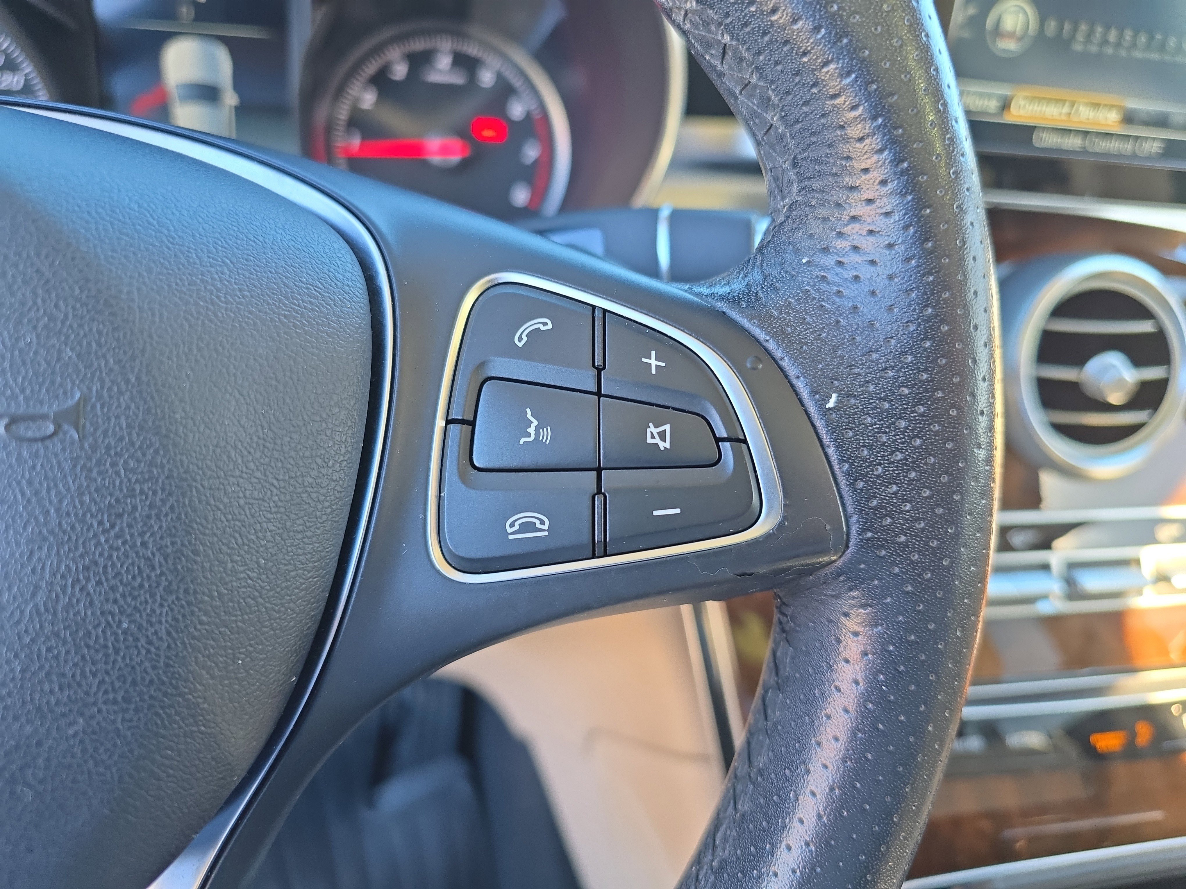 Used 2018 Mercedes-Benz GLC 300 image 33