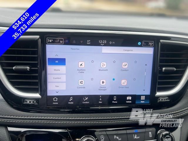 Used 2025 Chrysler Pacifica Limited FWD image 18