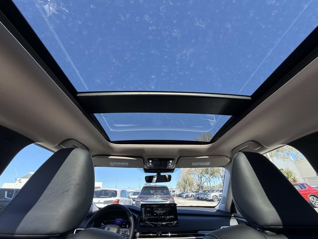 New 2026 Mitsubishi Outlander SEL image 19