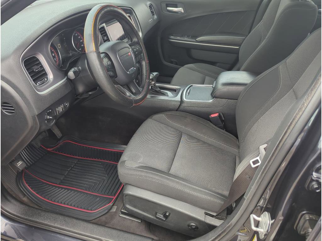 Used 2019 Dodge Charger SXT image 9