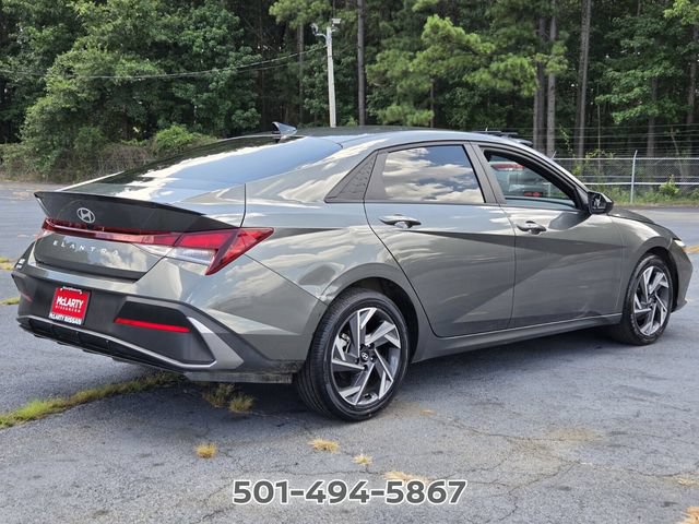 Used 2025 Hyundai Elantra Sport FWD image 5