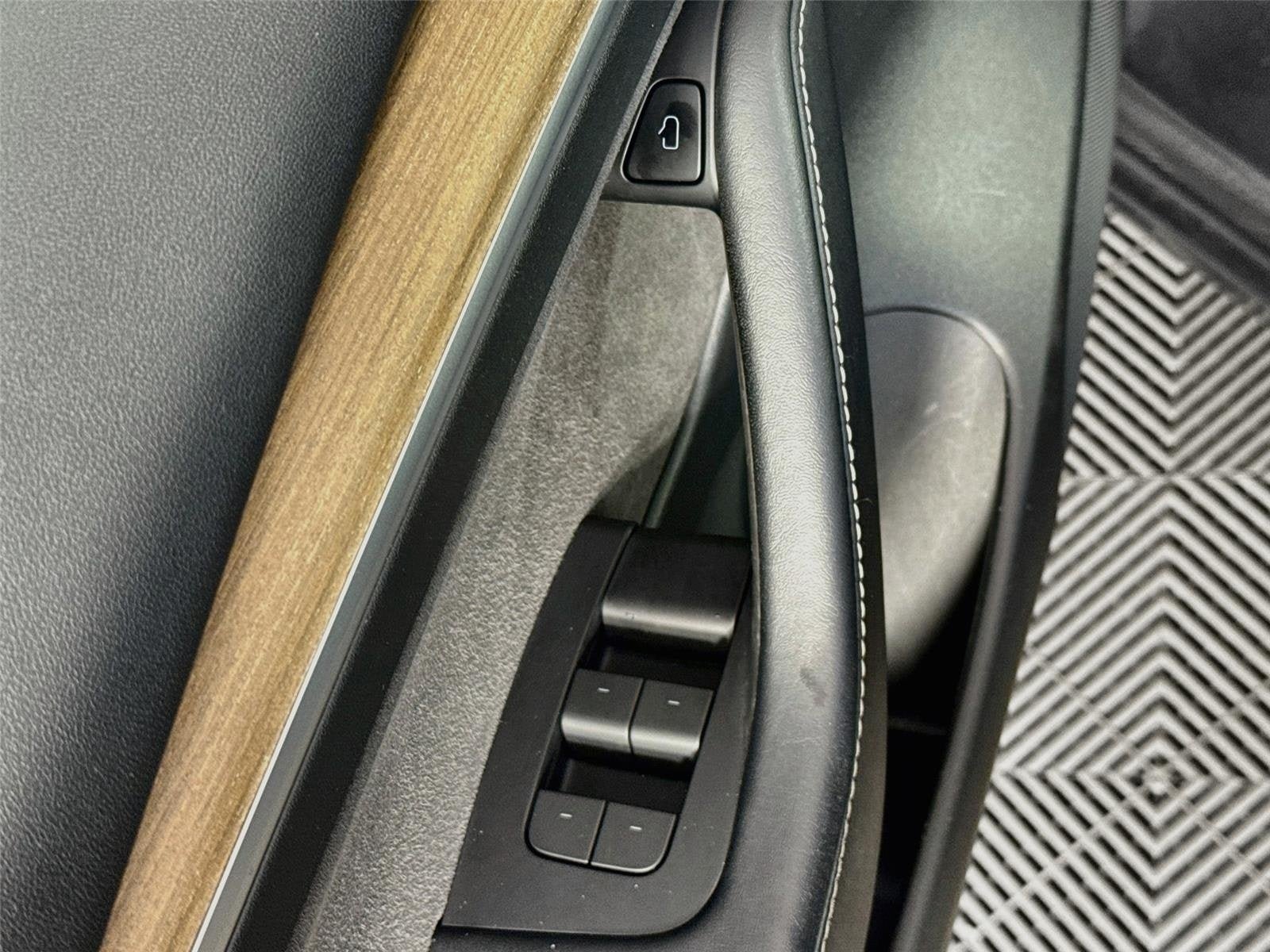 Used 2022 Tesla Model 3 Standard Range RWD image 19
